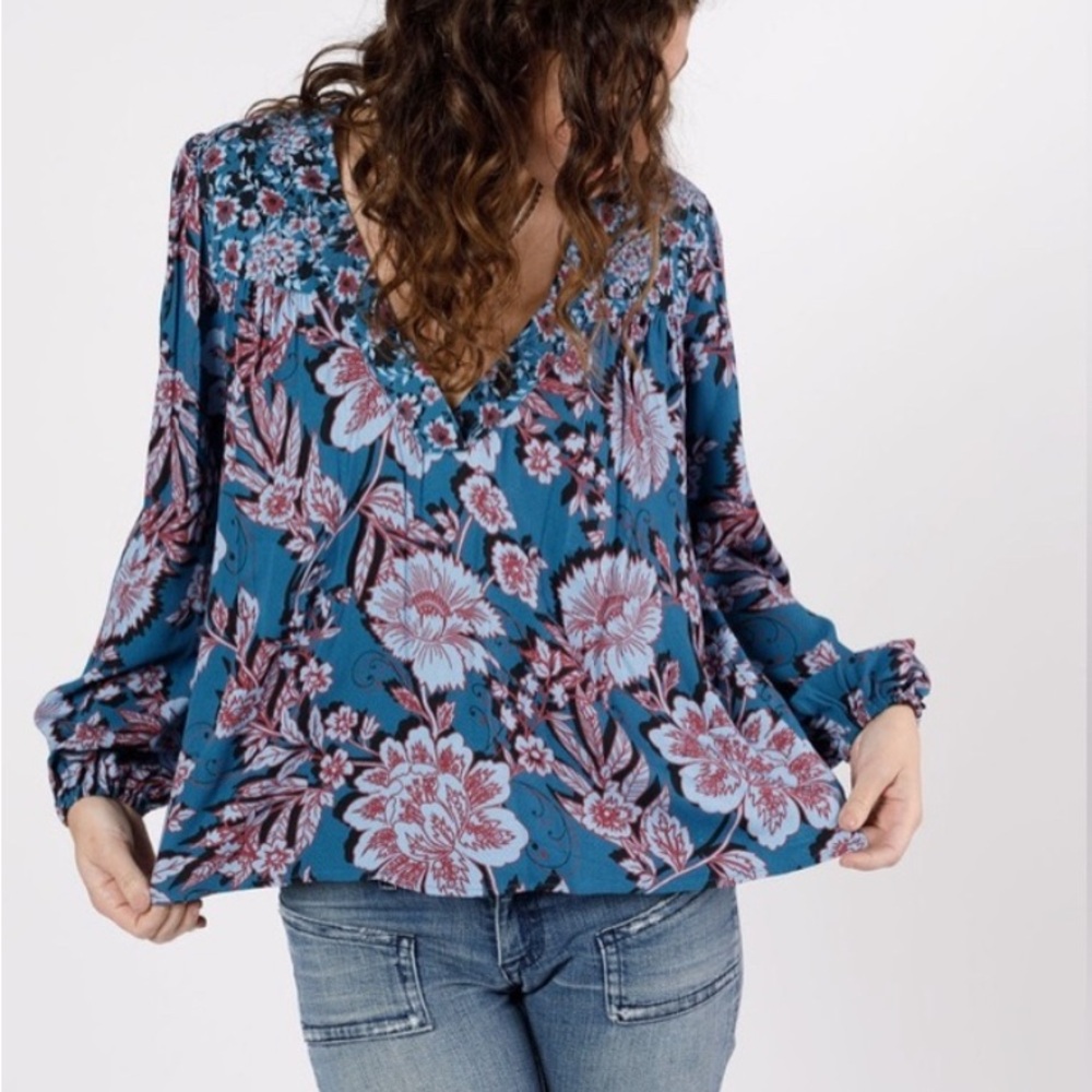 Floral V-Neck Blue Blouse - Picture 3 of 6